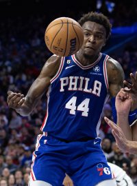 Basketbalisté Philadelphie si připsali v NBA cenný skalp a porazili Brooklyn 115:106