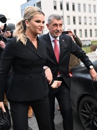 Andrej Babiš a jeho žena Monika Babišová dorazili do štábu