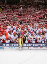Hokejisté Třince jsou šampiony extraligové sezony 2022/2023. Mistrovský titul získali počtvrté v řadě