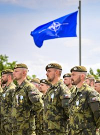 Slavnostní nástup českých vojáků po návratu ze zahraničních operací na Slovensku a v Kosovu, 14. července 2023