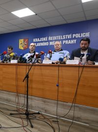 Tisková konference Policie ČR k vyhodnocení postupu při útoku střelce na Filozofické fakultě Univerzity Karlovy