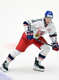 Jakub Rychlovský v zápase proti Rakousku vstřelil dva góly a zařídil vítězství české hokejové reprezentace nad Rakouskem