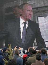 Putin otevřel vlakovou trať na Krym.