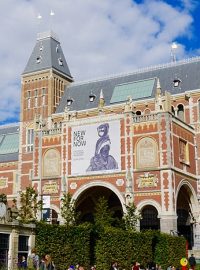 Zážitek umocní hudební doprovod. Předměty na výstavu zapůjčili potomci původních majitelů i mnohá muzea a galerie z celého světa, uvádí Rijksmuseum v tiskové zprávě.
