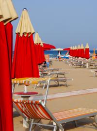 Pláž pro turisty v italském Rimini