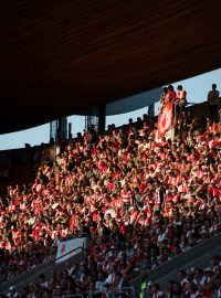 Na utkání 3. předkola Ligy mistrů zavítalo do pražského Edenu přes 15 tisíc fanoušků.