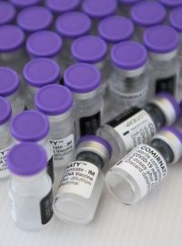 Vakcína Comirnaty od firem Pfizer/BionTech