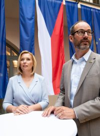 Kandidátku Starostů do voleb do Evropského parlamentu povedou Jan Farský a Danuše Nerudová