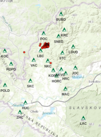 Mapa epicenter probíhající seismické aktivity