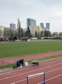 Stadion Děkanka, běžecká dráha.