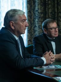 Miroslav Donutil a Tomáš Töpfer v minisérii Vražedné stíny