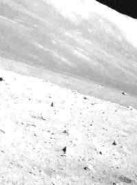 Fotografie povrchu Měsíce pořízená sondou SLIM z výšky přibližně 50 metrů